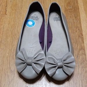 Taupe ballet flats with bows